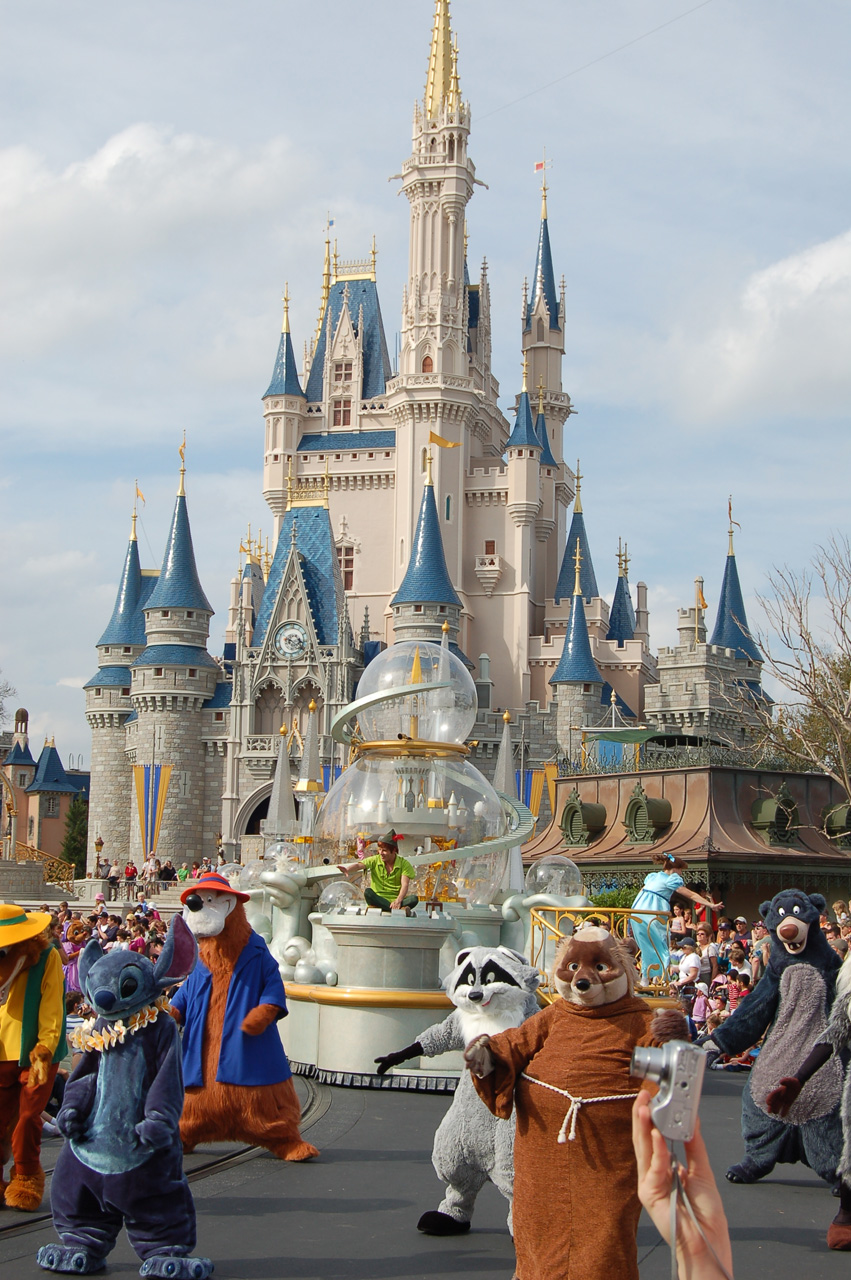 07-02-27, 237, Disney Parade, DisneyWorld, FL